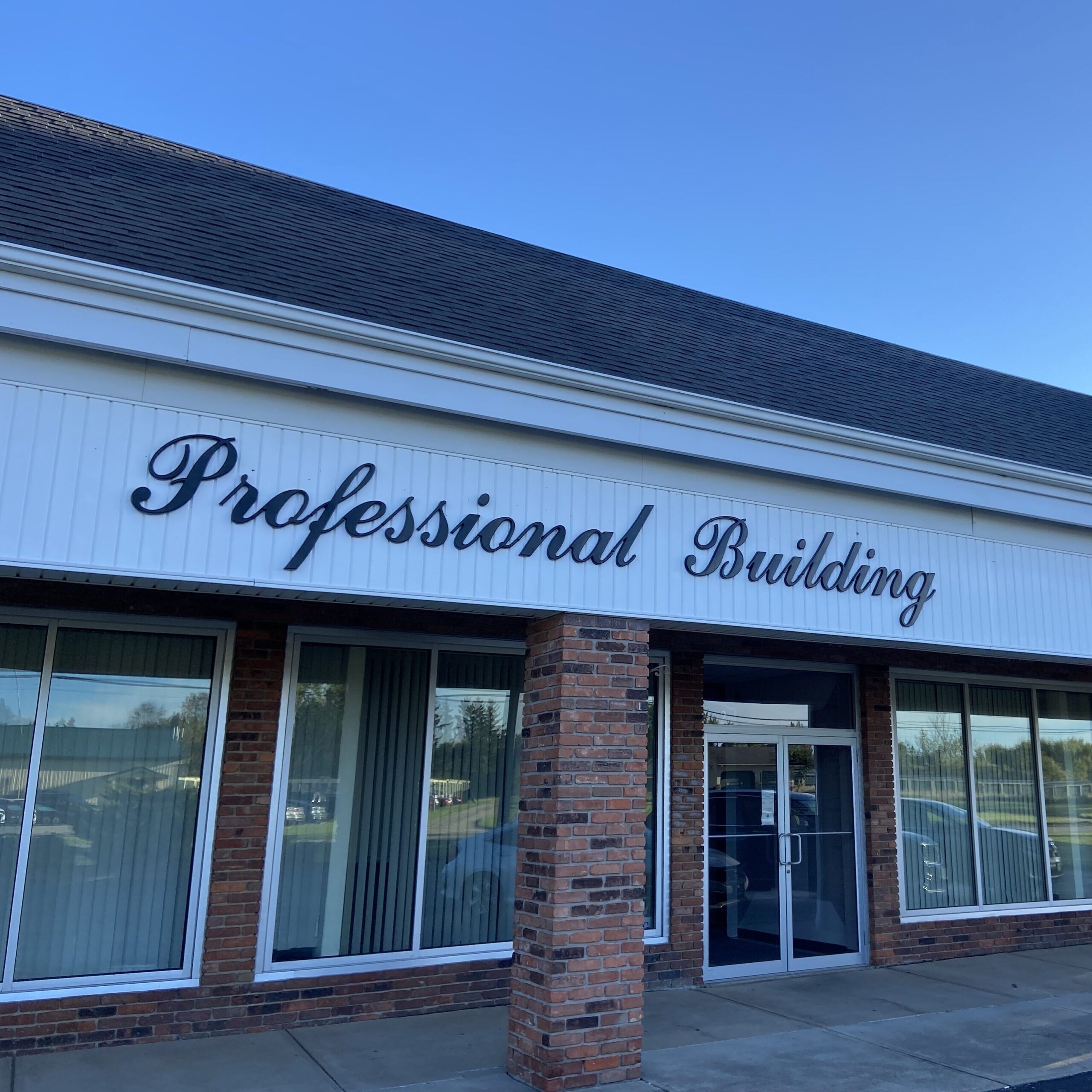 Outside view of our Chagrin Falls psychology office