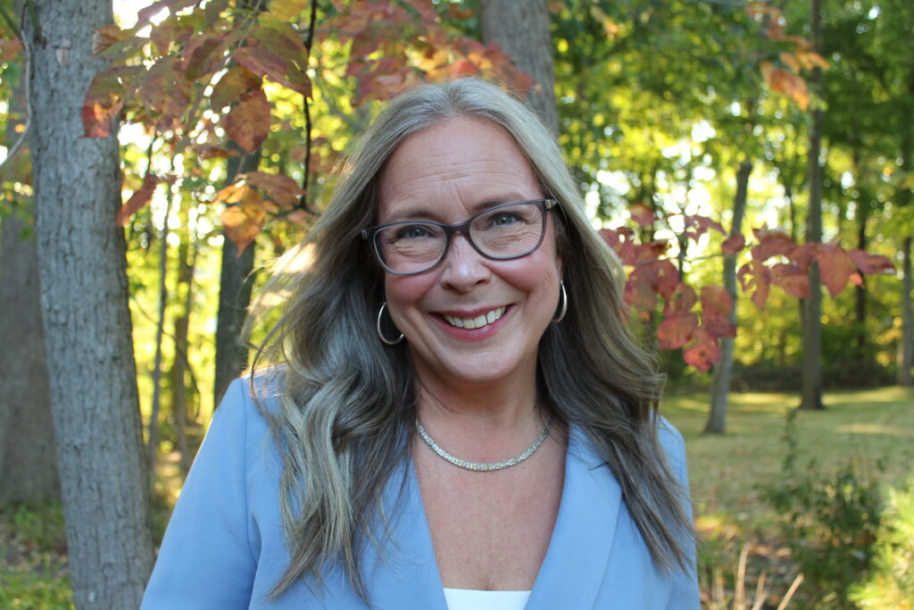Dr. Lynn Luna Jones