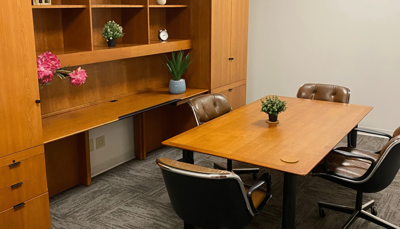 Hudson Conference Room 4x3