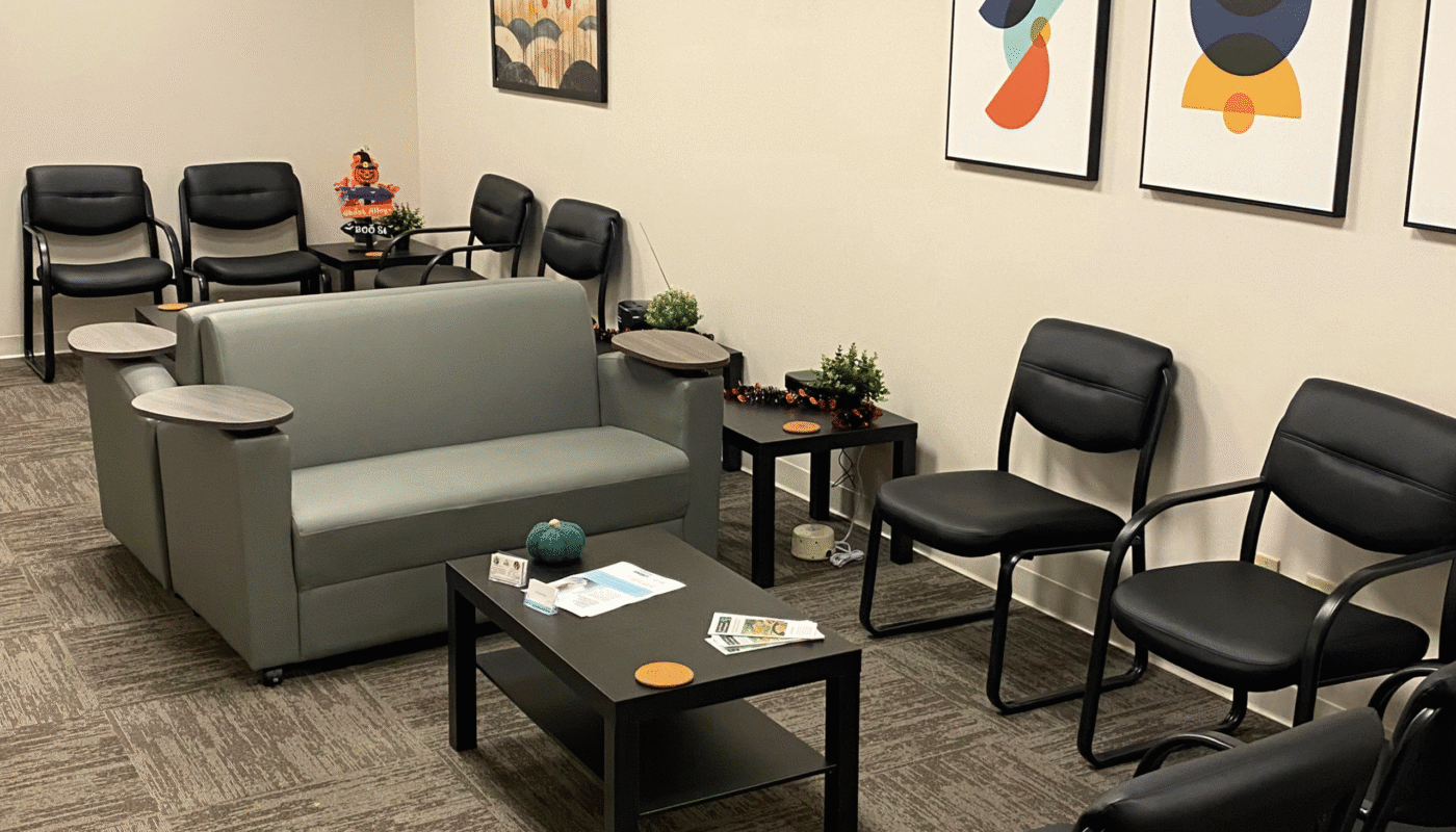 Hudson Waiting Room 4x3